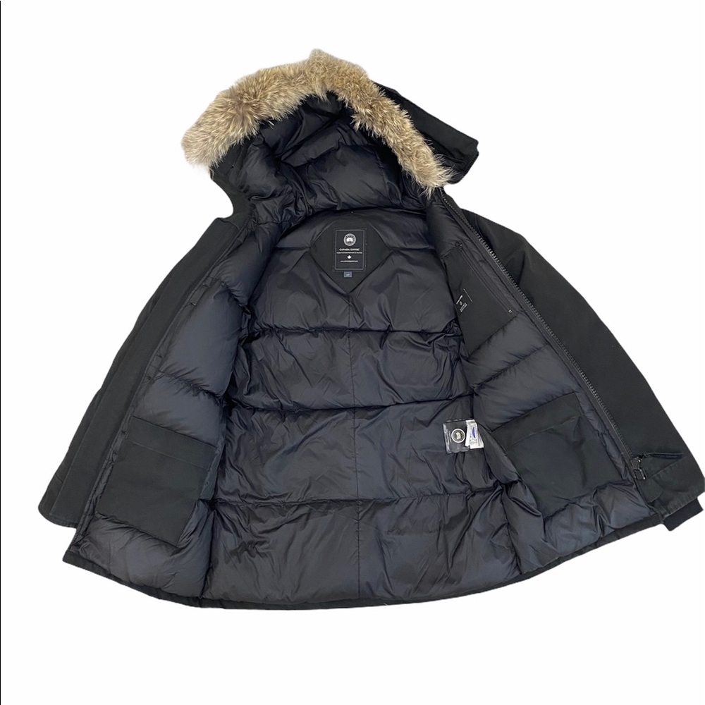 Black label Canada Goose coat